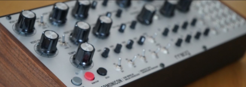 Moog Subharmonicon: полумодульный аналоговый синтезатор